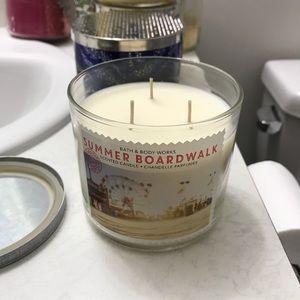 Bath and body works candle